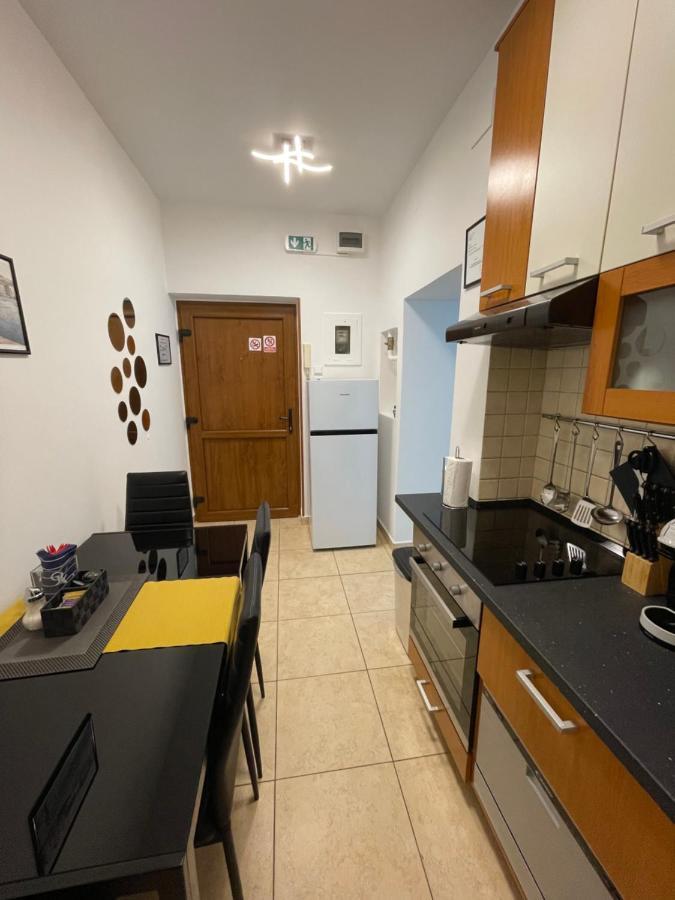 Apartment Kamov Риека Экстерьер фото